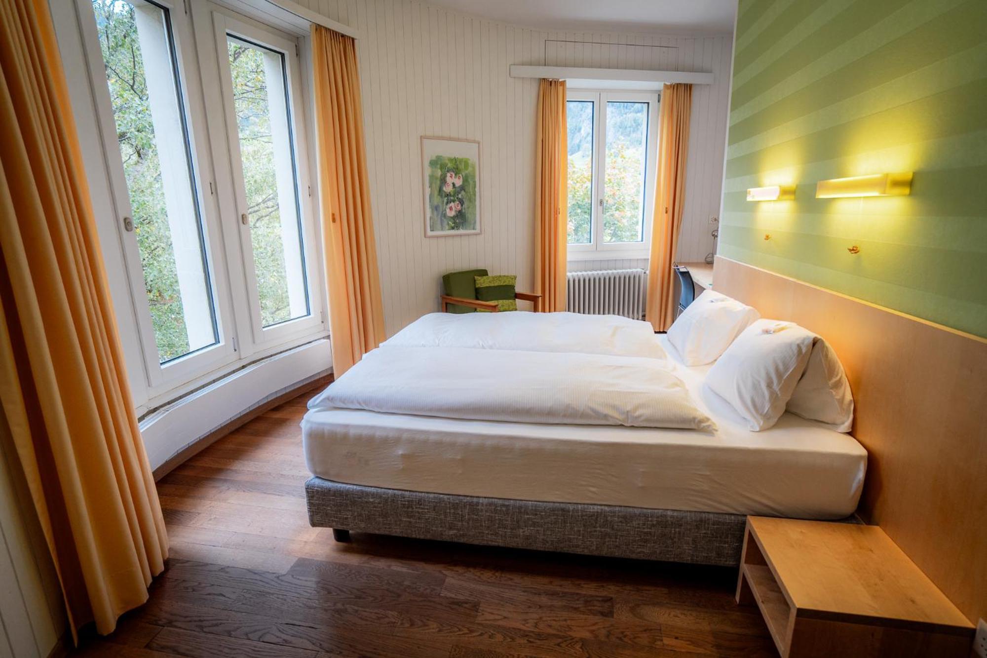Hotel Haus Schoenstatt Contactless-Check-In Бриг Экстерьер фото