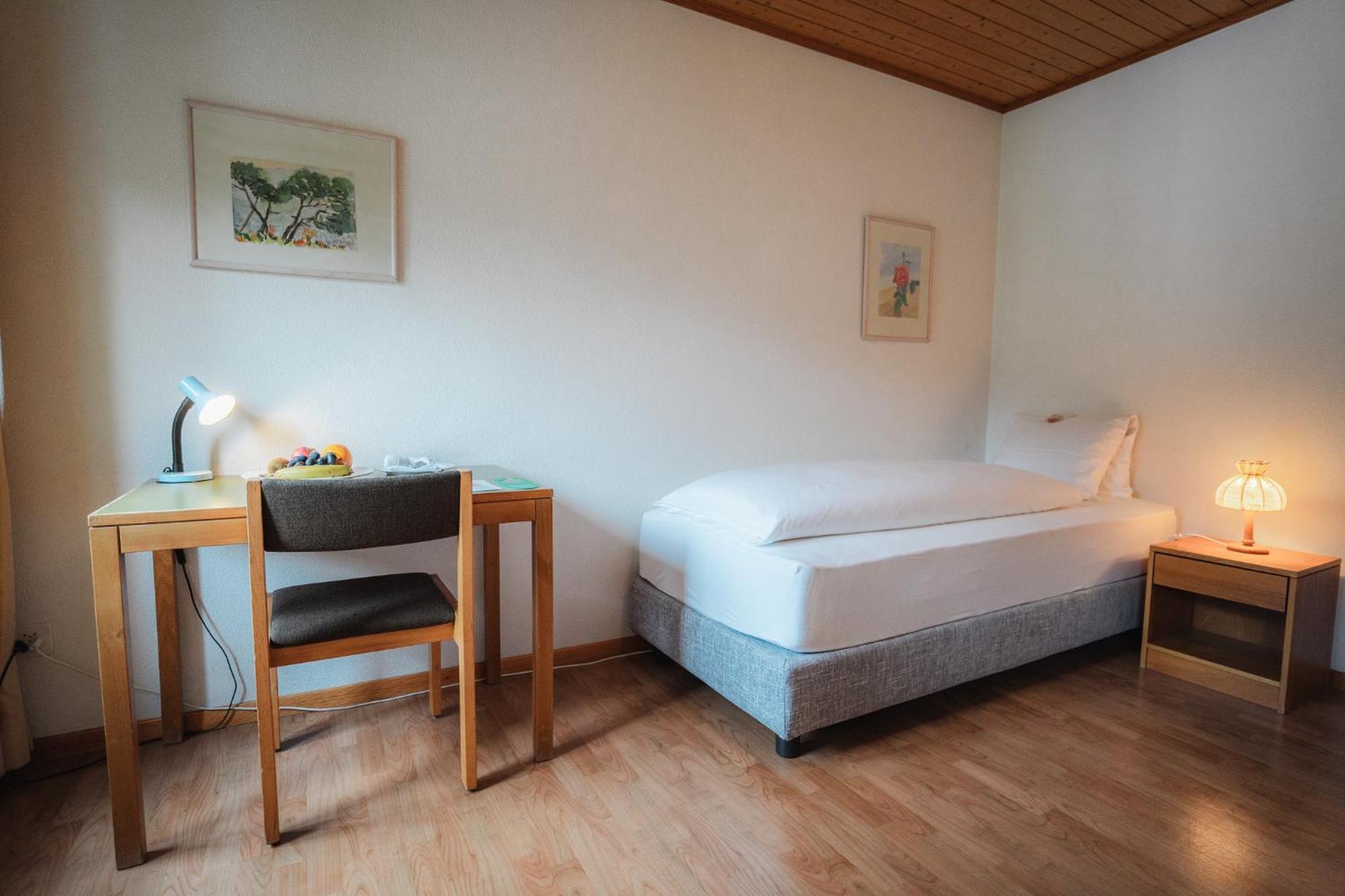 Hotel Haus Schoenstatt Contactless-Check-In Бриг Экстерьер фото
