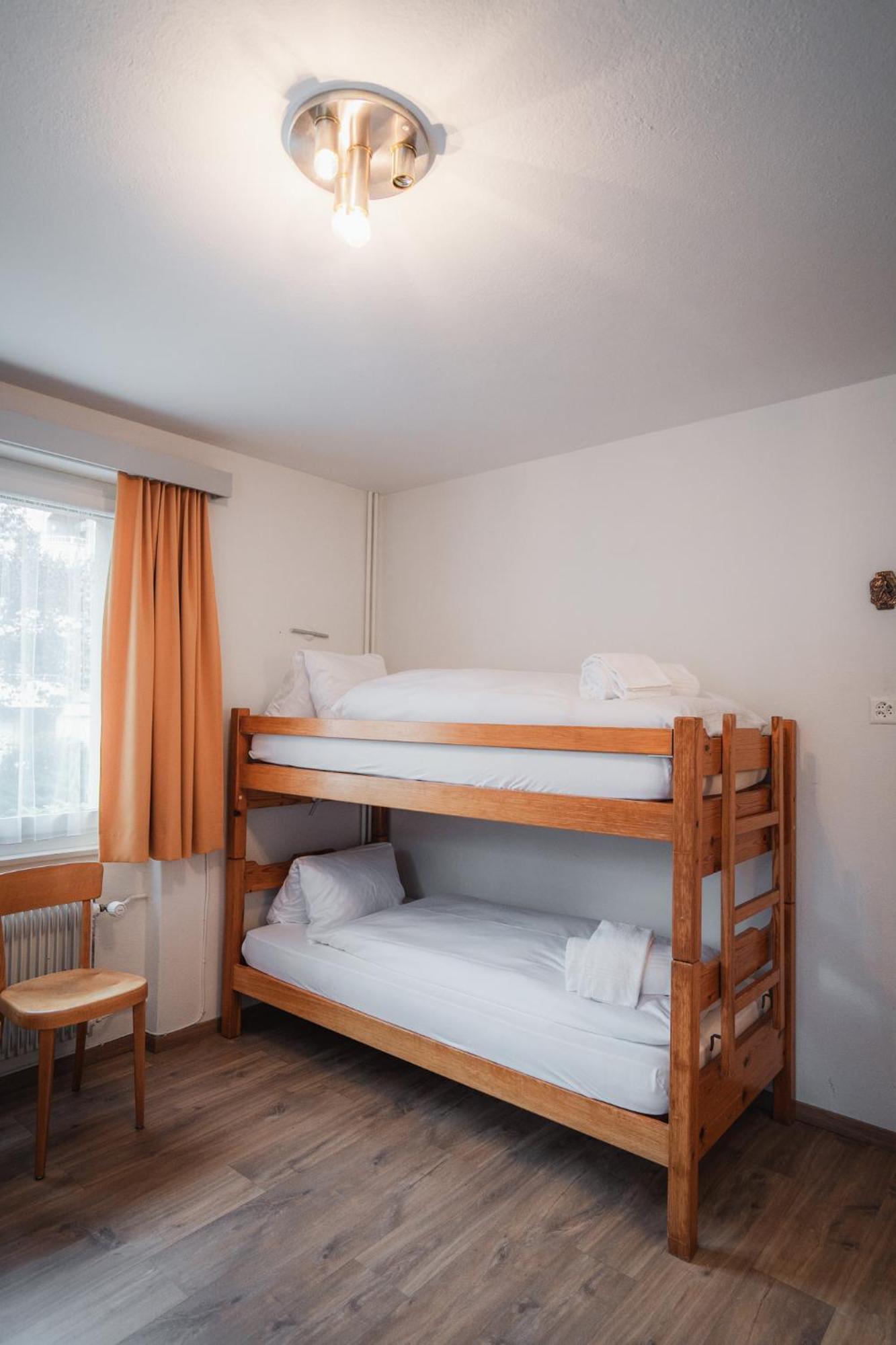 Hotel Haus Schoenstatt Contactless-Check-In Бриг Экстерьер фото